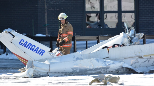 One of the Cessna 152 planes belonging to Cargair landed in the parking lot of Promenades Saint-Bruno shopping centre.