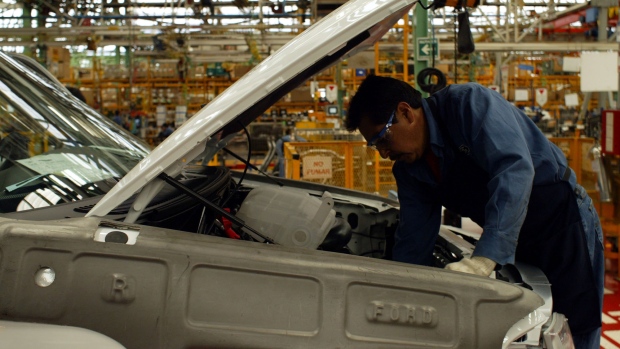 nafta-ford-mexico-autos-worker-manufacturing.jpg