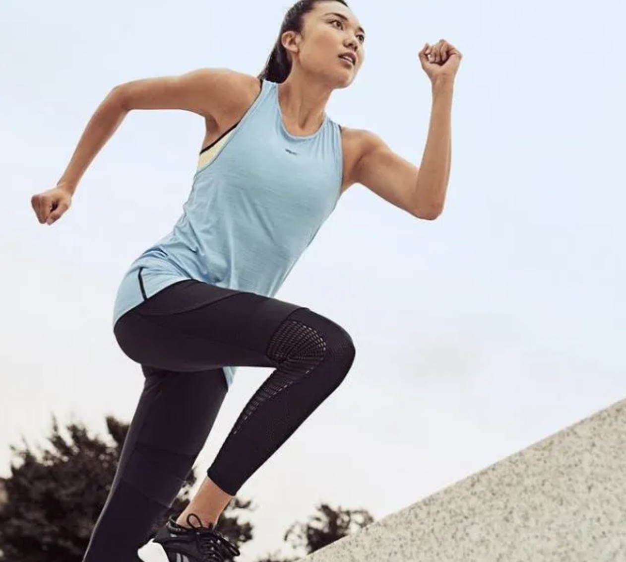 舒适短袖$9!Reebok运动服饰低至4折+额外5折!