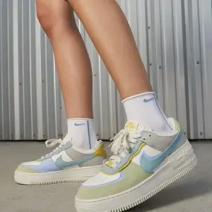 上新：Nike 爆款Air Force 1 专场 2021年最畅销鞋款 封面同款$145 大童款码全