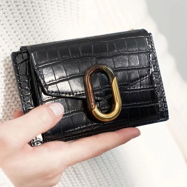 2021来啦:Charles Keith 折扣区热卖 切尔西及踝靴$50 5折起+额外9折 封面卡包$32