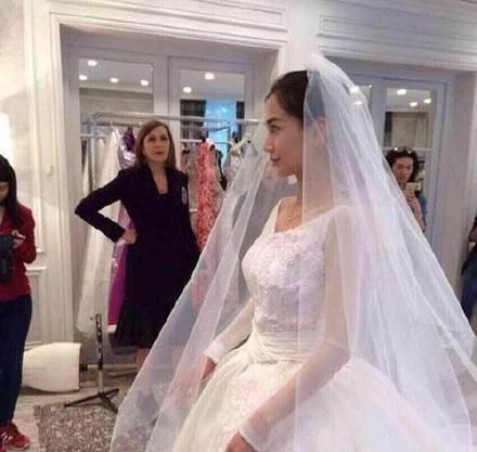 Angelababy婚纱照曝光 盘点中日韩女星绝美婚纱造型