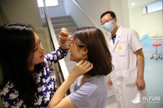 敢拿“颜值”赌明天:90后女大学生整形记