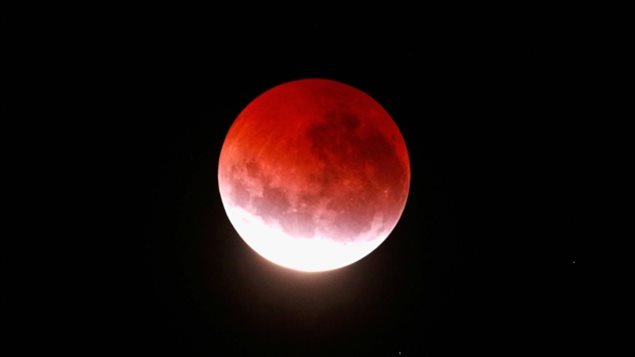 150925_k614w_rci-moon_sn635.jpg