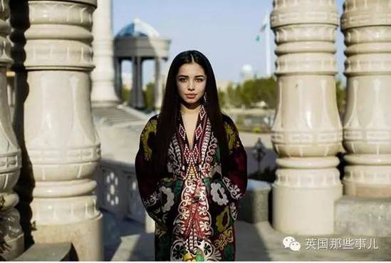看她的影集 你就看遍了全世界的平民女神