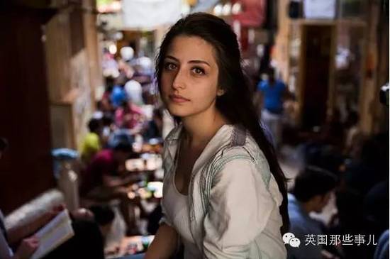 看她的影集 你就看遍了全世界的平民女神
