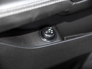 凯迪拉克(进口) 凯迪拉克SRX 2015款 3.0L 精英型