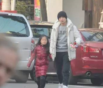 马伊琍的母乳喂养故事太感人，但文章去哪了？