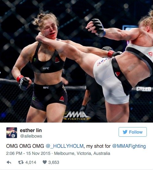血腥的UFC女子格斗赛，卫冕冠军被爆踢