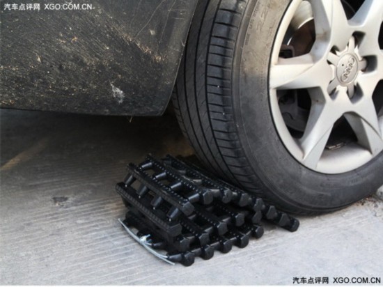 雪季上路全攻略 驾驶技巧及注意事项