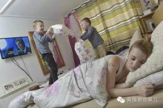 传说中的睡美人?这姑娘睡着觉都能把宝宝生出来