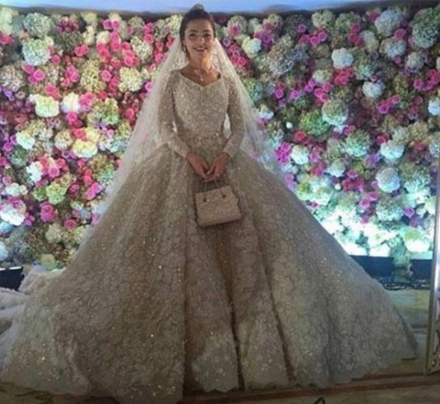 俄富豪花10亿美元为儿子办奢华婚礼 国际巨星献唱.
