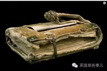 看完古人在书上的涂鸦，感觉我的小学课本要火