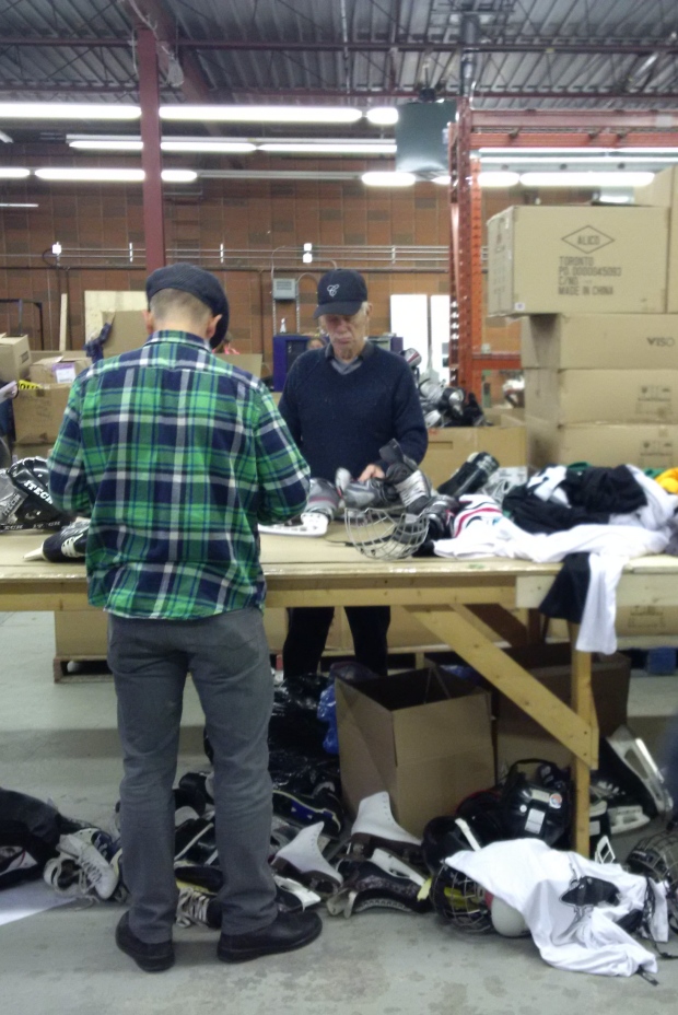 volunteers hockey drive etobicoke