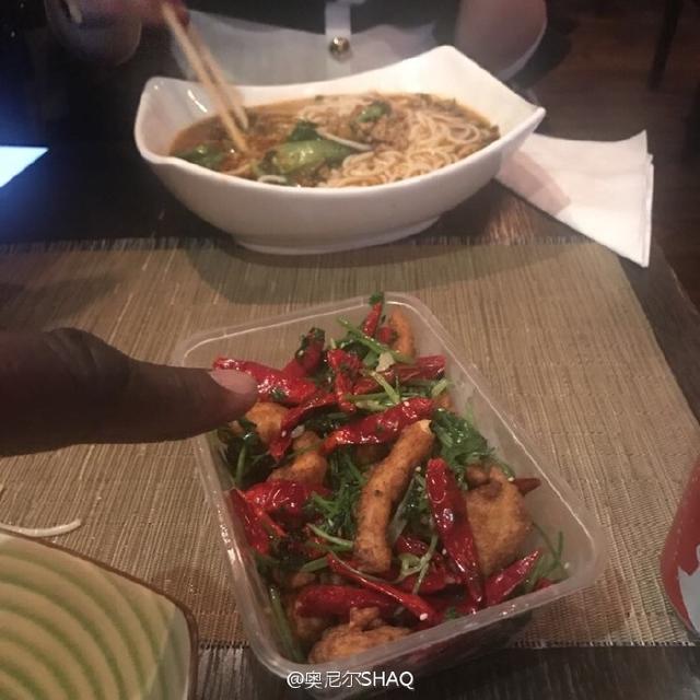 笑到天崩地裂，大鲨鱼奥尼尔对微博到底有什么误解？