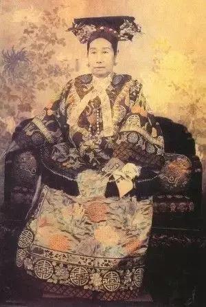 一个中国仆人在美国的传奇故事，让你的灵魂为之颤抖！