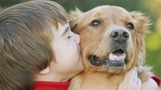 150406_jy7iz_enfant-chien_sn635.jpg