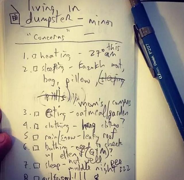 哈佛博士挑战居住空间极限，在3.4㎡的垃圾桶里住了一年！