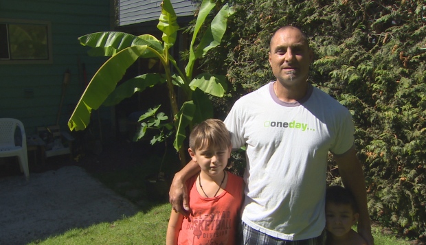 Antonio Zullo Vancouver man with banana fruit on banana plant
