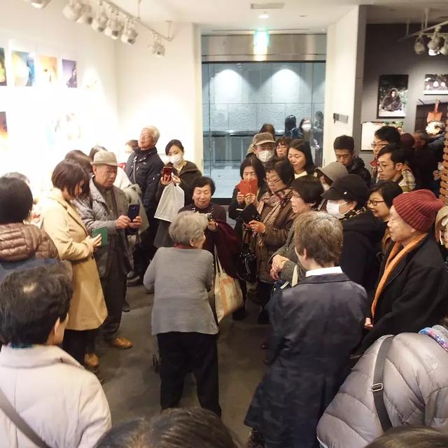 89 岁戏精奶奶爆红!靠「碰瓷」吸粉 12 万,太可爱啦!