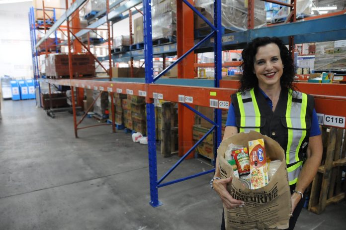 ql180912-foodbank.jpg 图片