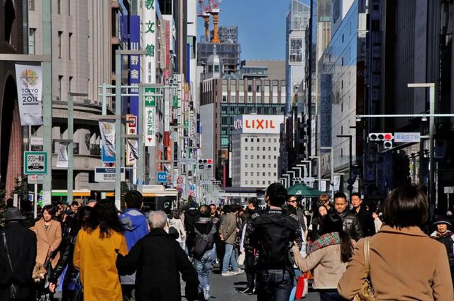 日本人为什么不买LV包了?你还在剁手买买买?这篇文章将对你有所启示