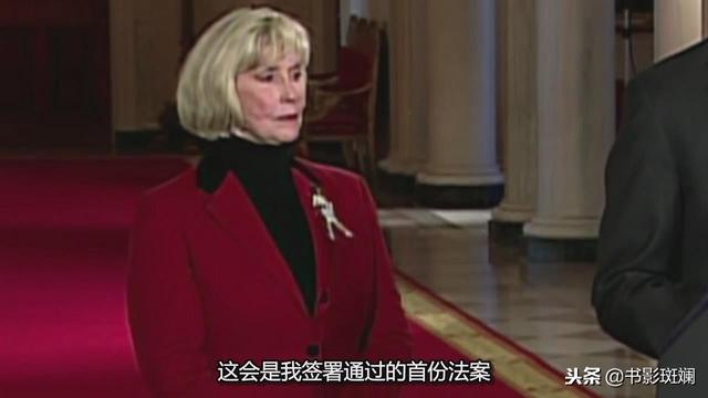 这个“臭名昭著”的85岁老太太,年轻人却流行把她头像纹在身上!