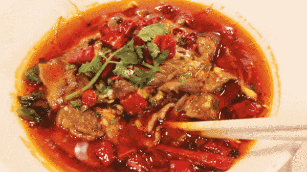 华为海外公司食堂曝光！他们这是要养猪啊，简直丧心病狂！