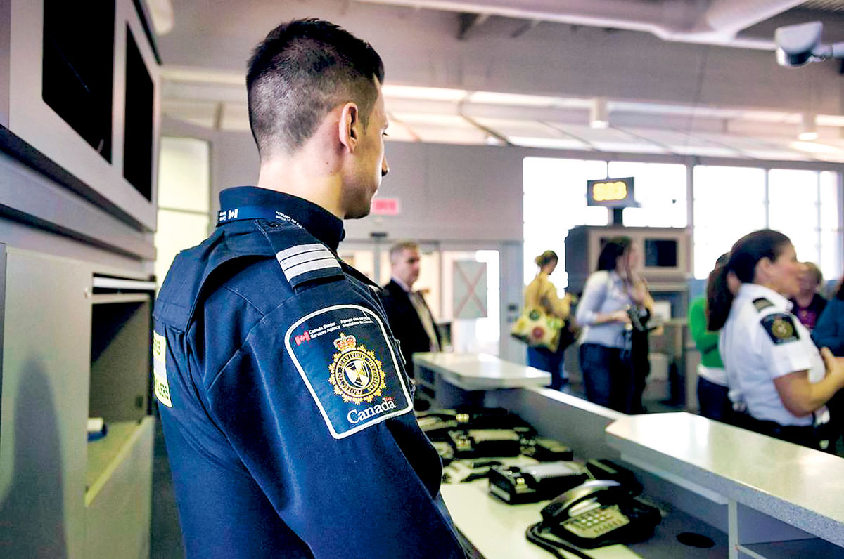 ■加拿大边境局去年阻截旅客登机，前来加国人数破纪录达7,208人。  星报
