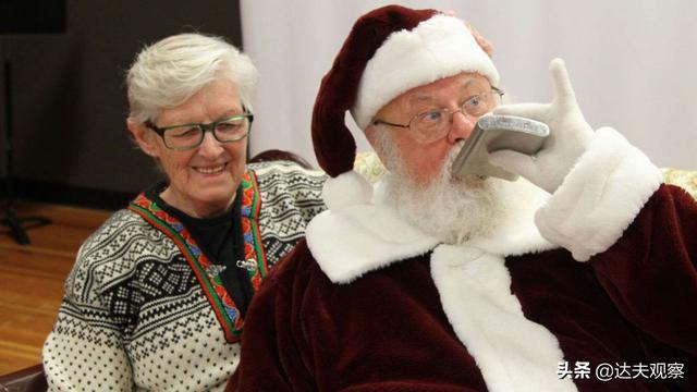 因“圣诞老人”在网上发布不合时宜的照片，加拿大一商场将其解雇