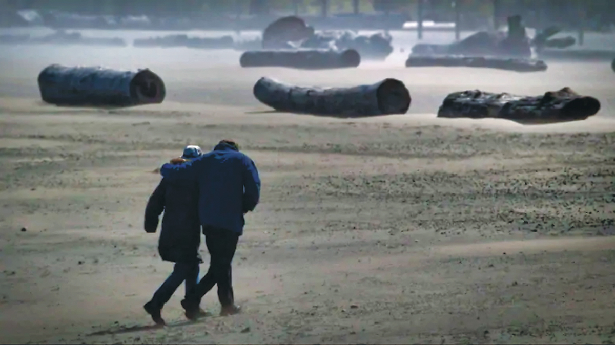 ■一场突如其来的狂风吹袭大温等地区,海边的风力更大。加通社