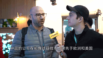 在中国被吹捧成“神”的外国网红，为什么被美国人骂成狗？