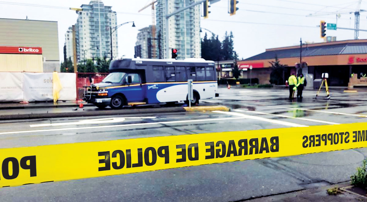 ■一个行人被运输联网巴士撞倒后丧生。CTV