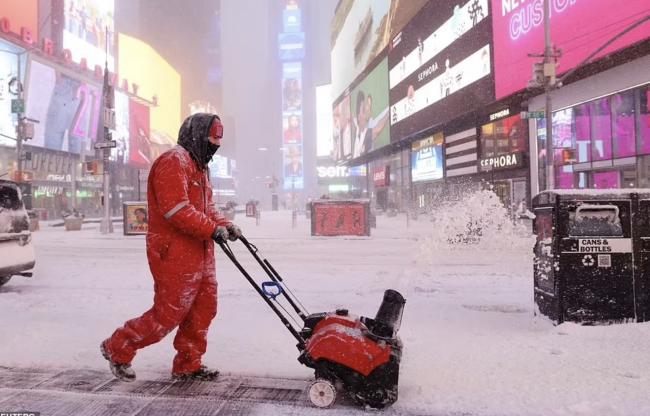 警告：“炸弹气旋”横扫美加！大温暴雨飞雪！这里-35℃极寒、十级狂风…