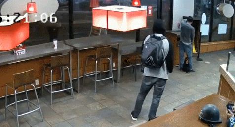 华人亲历：在温哥华DT 被一陌生女人逼到了角落