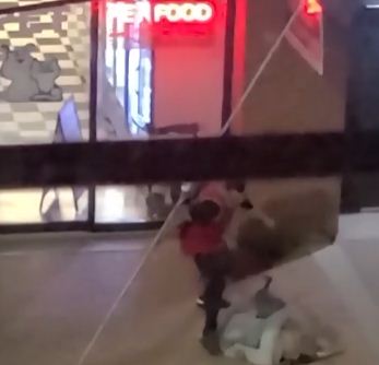 华人亲历：在温哥华DT 被一陌生女人逼到了角落