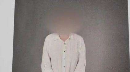 大温华人女子操刀冲进法庭 狂捅同胞 血溅满地