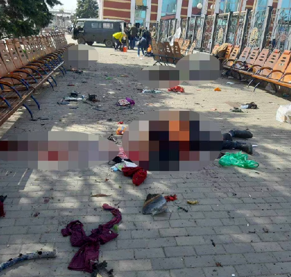 突发！乌克兰火车站被袭 死伤过百 现场惨状曝光