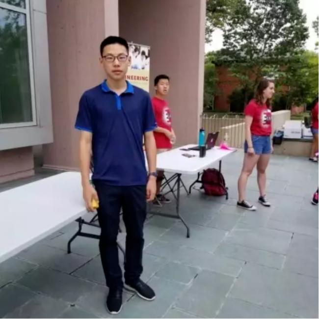 紧急求助！中国留学生失踪1个多月 父母以泪洗面