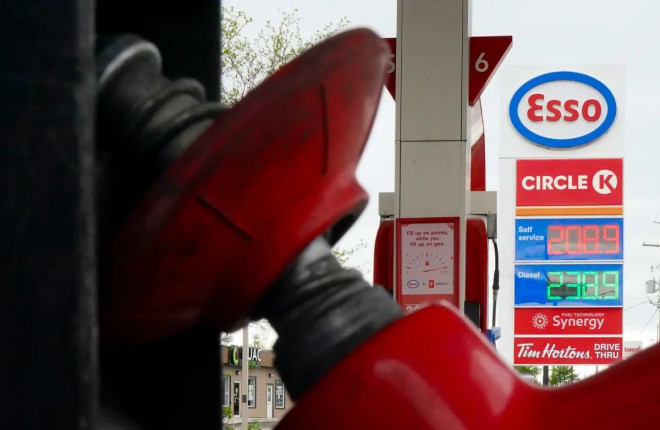 Ontario gas prices to drop 13 cents by Friday in break from 'long weekend  phenomenon' | Globalnews.ca