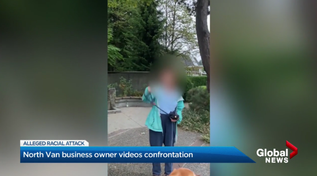 加女子餐馆门口朝亚裔店主吐口水大喊:滚回中国 加女子餐馆门口朝亚裔店主吐口水大喊:滚回中国