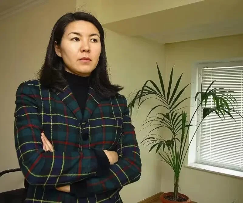 别尔梅特·阿卡耶娃