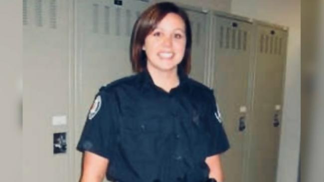 警界丑闻：美女警员爆上级性骚扰 投诉无人理