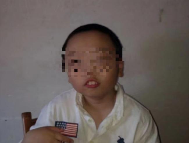 加拿大华人父亲崩溃：儿子被CAS强行带走惨遭虐待