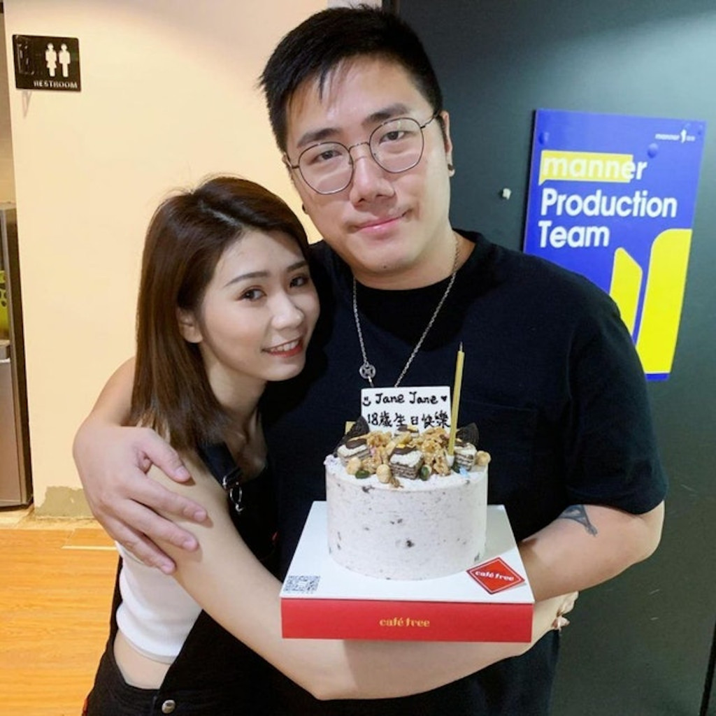 阿晶曾自爆被旧爱兼微辣台柱加葱(林茂发)强迫自己堕胎引起网民关注。