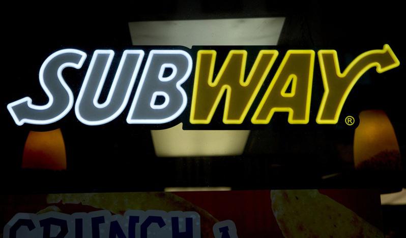 賽百味辦活動，將給改名成「Subway」的民眾贈送5萬元的賽百味禮卡。(路透)
