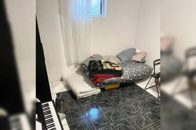 顶不住了！加拿大房东竟以每月950刀的价格出租厨房地板上的一张床！