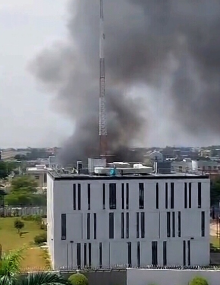 加拿大使馆突发爆炸!多人死伤 现场黑烟滚滚 加拿大使馆突发爆炸!多人死伤 现场黑烟滚滚