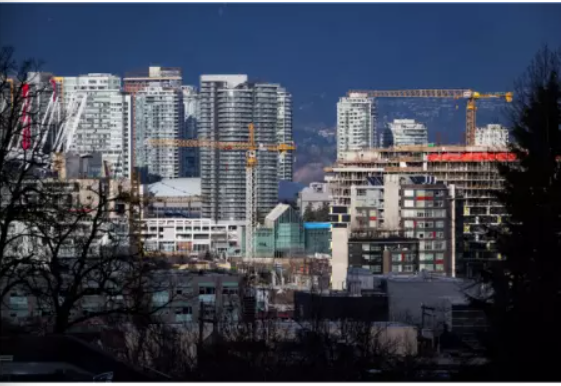 是谁在为新增移民住房配套设施的建设费用买单？
