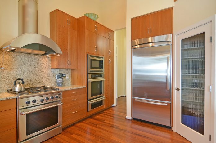 fridge-2358603_1280.jpg 图片